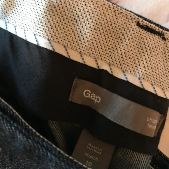 GAP jeans- like new, worn maybe once! - Picture 3 of 3